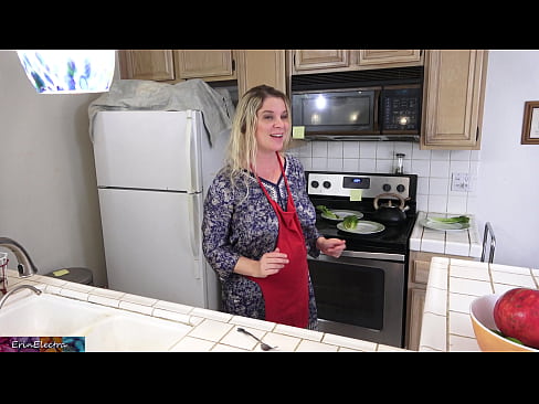 ❤️ Stepmom milking him in the kitchen before his date Fucking video at us en-us.bsglass.ru ❌
